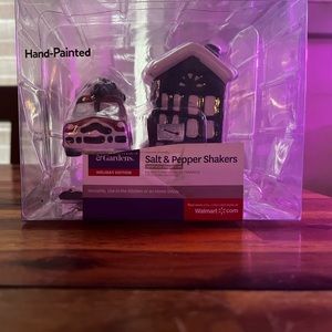 Very Nice Salt & Pepper Shakers, never used! from walmart/better homes & gardens